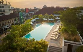 The Aviary Hotel